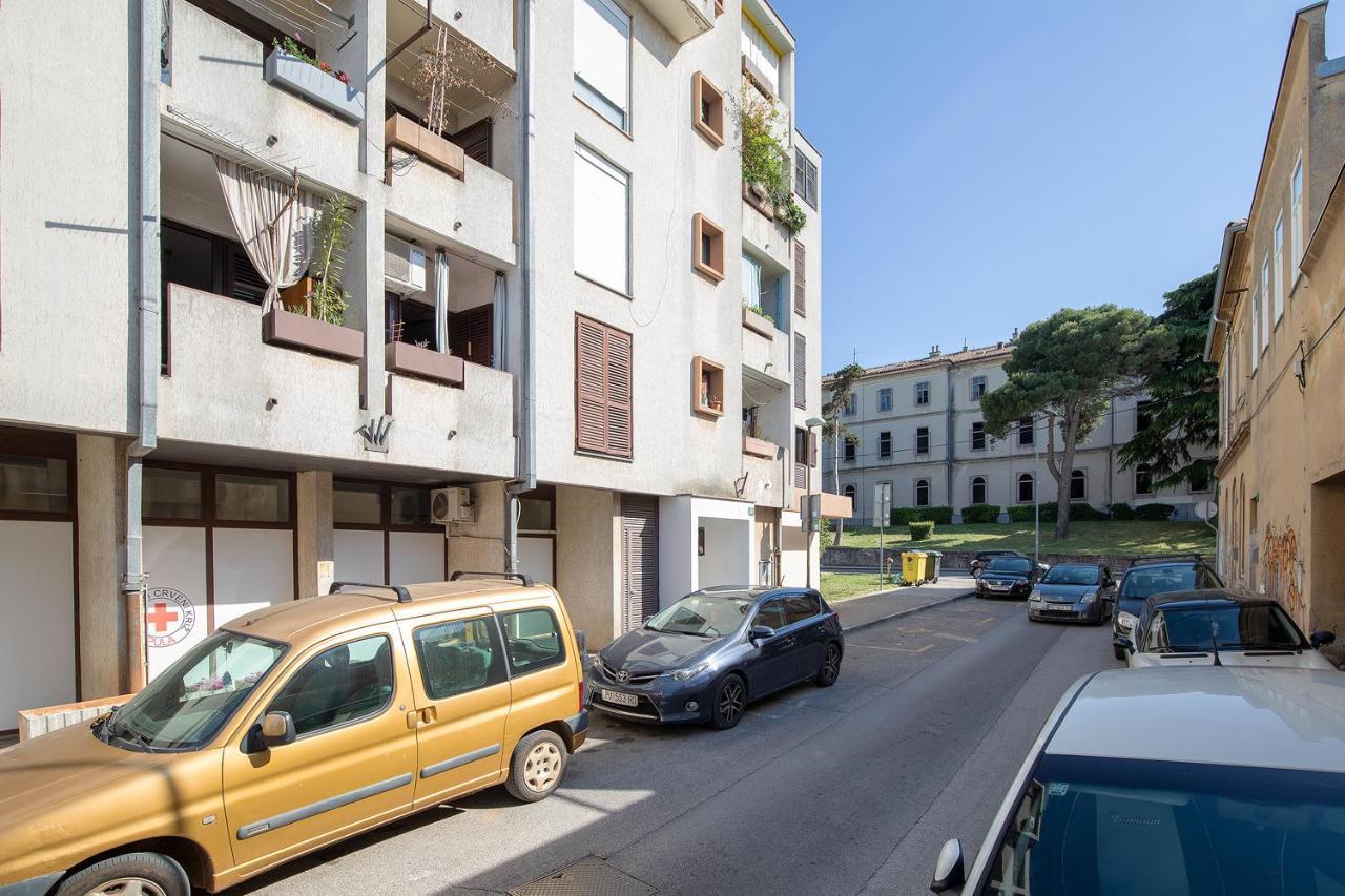Apartma Stylish With Balcony & Free Parking Pula